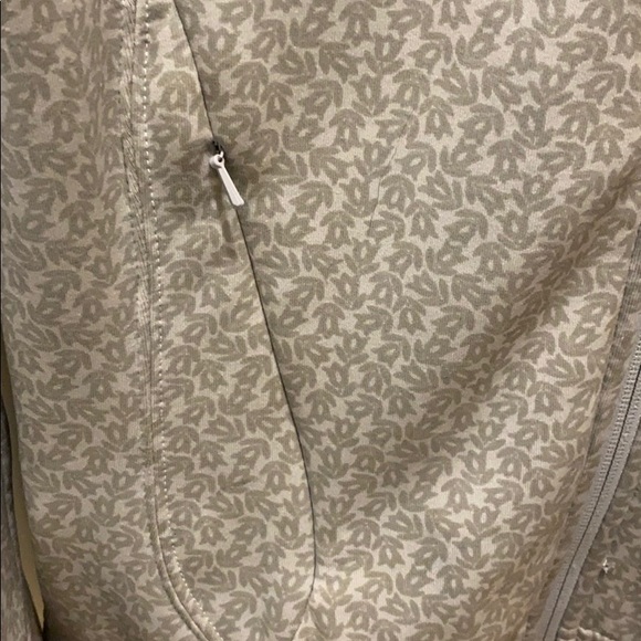 The North Face Jacket - Picture 2 of 10